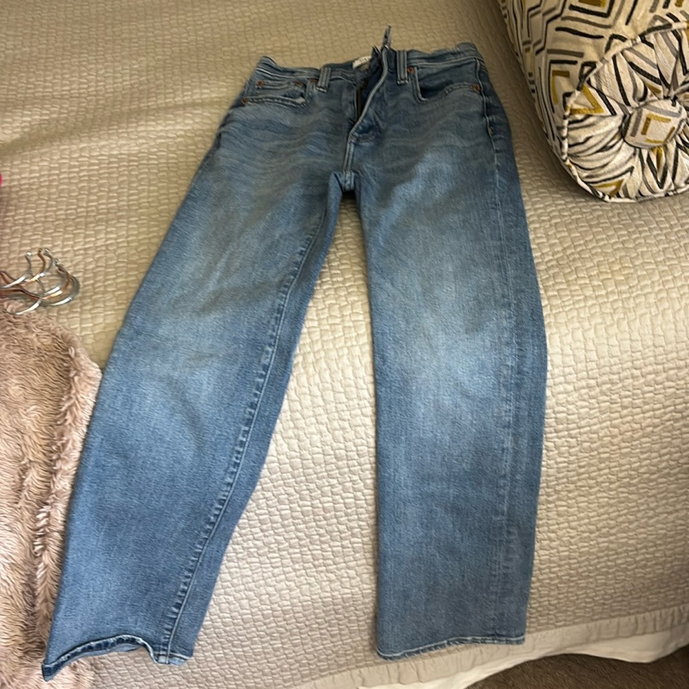 Women’s pistola jeans, never worn, like new